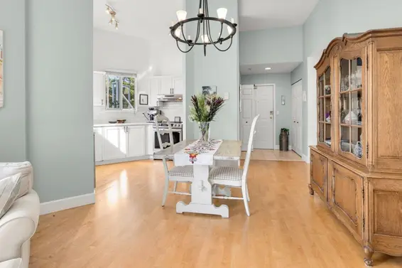413 128 West 8th Street, North Vancouver For Sale - image 10