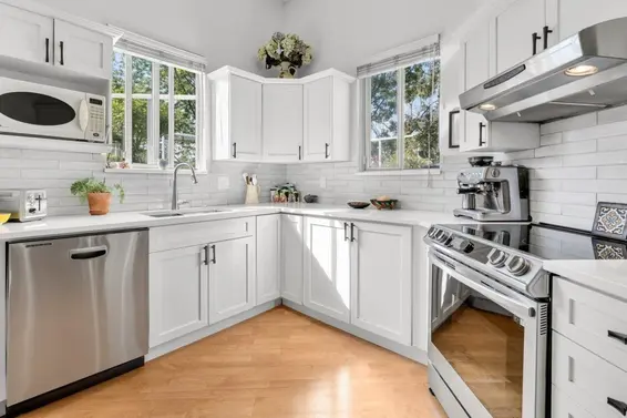 413 128 West 8th Street, North Vancouver For Sale - image 11