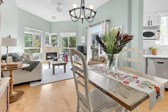 413 128 West 8th Street, North Vancouver For Sale - image 3