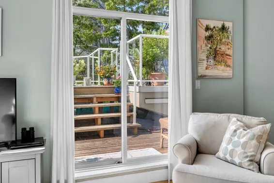413 128 West 8th Street, North Vancouver For Sale - image 8