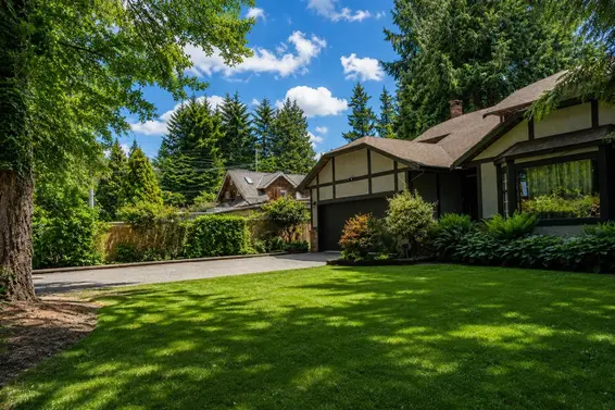 820 Seymour Boulevard, North Vancouver For Sale - image 2