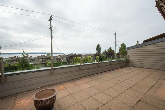 202 225 24th Street, West Vancouver For Sale - image 10