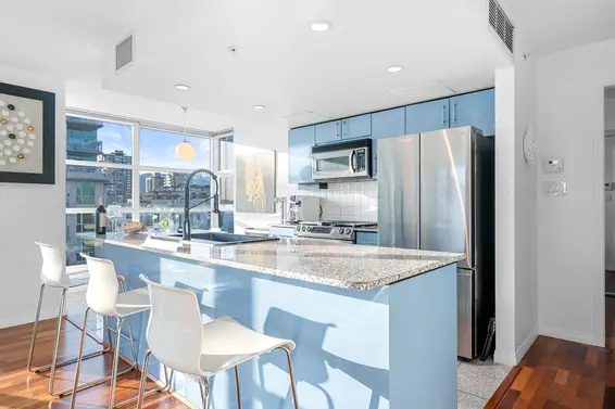 806 188 East Esplanade Avenue, North Vancouver For Sale - image 3