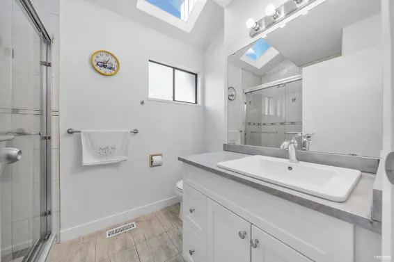 252 East 21st Street, North Vancouver For Sale - image 33