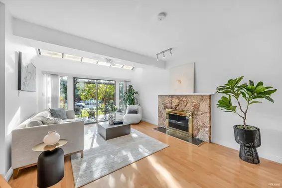 252 East 21st Street, North Vancouver For Sale - image 4