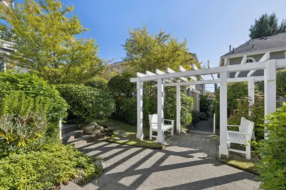 2015 Esquimalt Avenue, West Vancouver For Sale - image 37