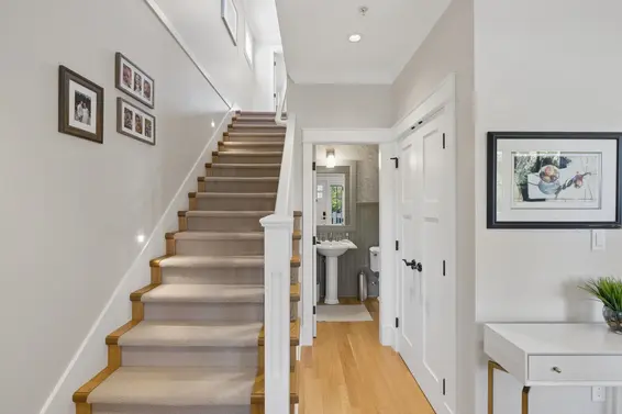2015 Esquimalt Avenue, West Vancouver For Sale - image 4