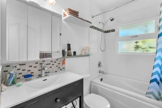 825 West 20th Street, North Vancouver For Sale - image 17