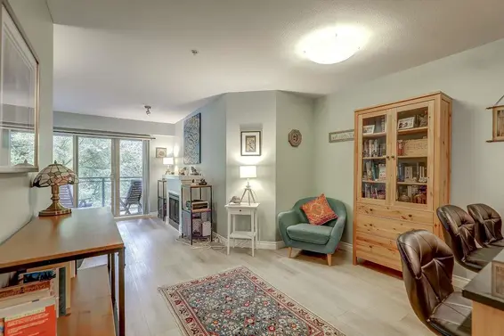 301 1633 Mackay Avenue, North Vancouver For Sale - image 2