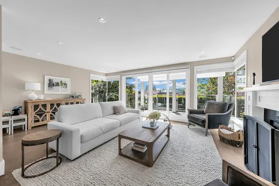 1251 Clyde Avenue, West Vancouver For Sale - image 3