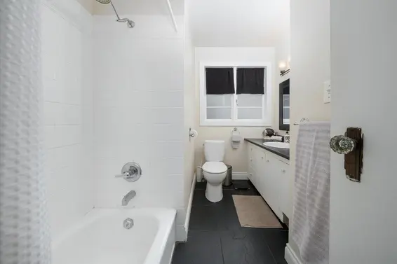 322 East 25th Street, North Vancouver For Sale - image 13