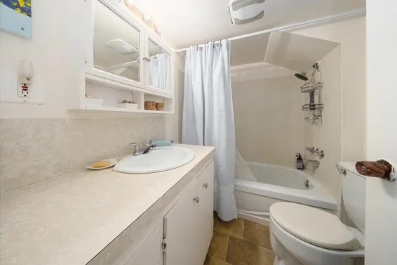 322 East 25th Street, North Vancouver For Sale - image 17