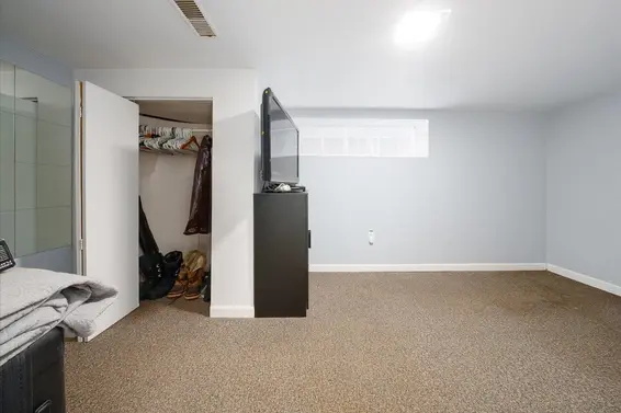 322 East 25th Street, North Vancouver For Sale - image 18