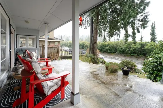 322 East 25th Street, North Vancouver For Sale - image 3