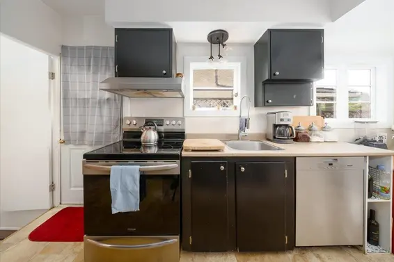 322 East 25th Street, North Vancouver For Sale - image 9