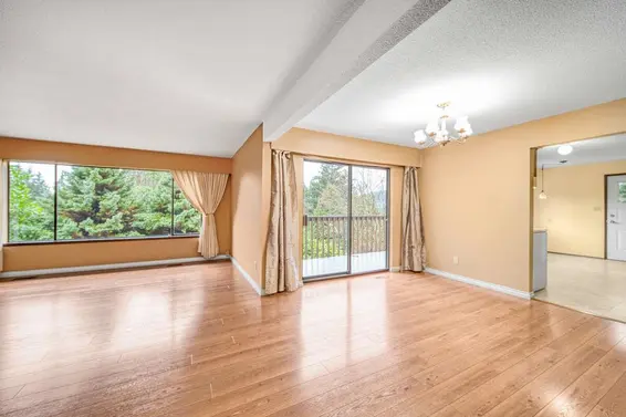692 Alpine Court, North Vancouver