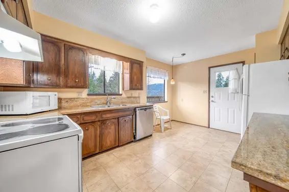 692 Alpine Court, North Vancouver For Sale - image 11