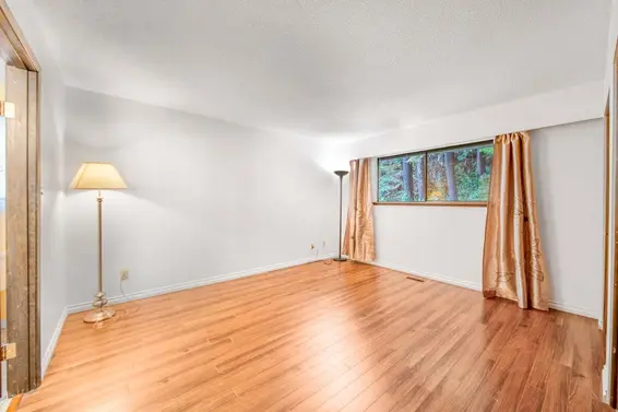 692 Alpine Court, North Vancouver For Sale - image 15