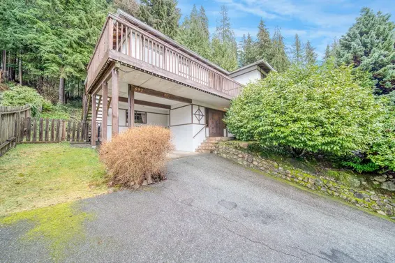 692 Alpine Court, North Vancouver For Sale - image 24