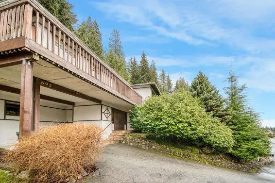 692 Alpine Court, North Vancouver For Sale - image 27