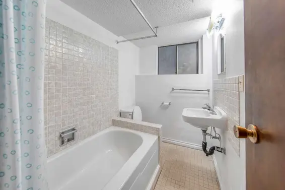 692 Alpine Court, North Vancouver For Sale - image 30