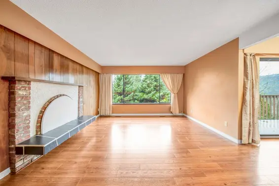 692 Alpine Court, North Vancouver For Sale - image 5