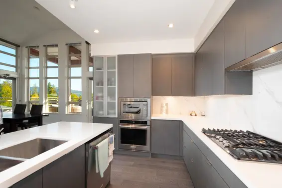 501 3602 Aldercrest Drive, North Vancouver For Sale - image 23