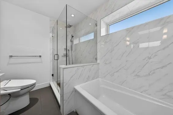 2 252 East 19th Street, North Vancouver For Sale - image 14