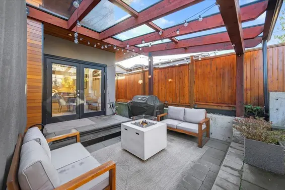 2 252 East 19th Street, North Vancouver For Sale - image 24