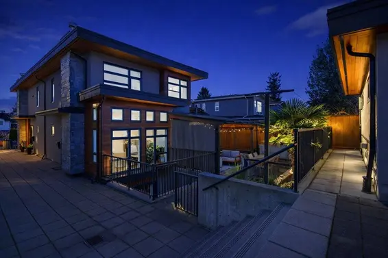 2 252 East 19th Street, North Vancouver For Sale - image 32
