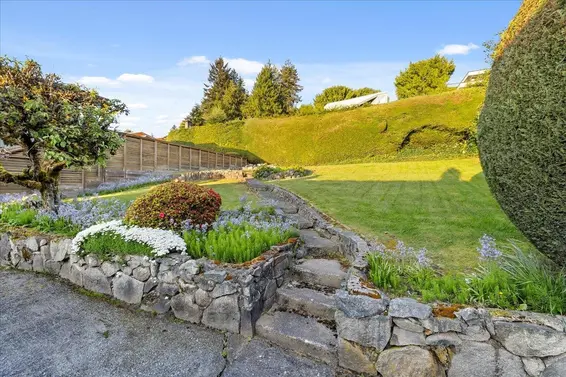 982 Braeside Street, West Vancouver For Sale - image 32