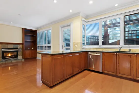2189 Argyle Avenue, West Vancouver For Sale - image 10