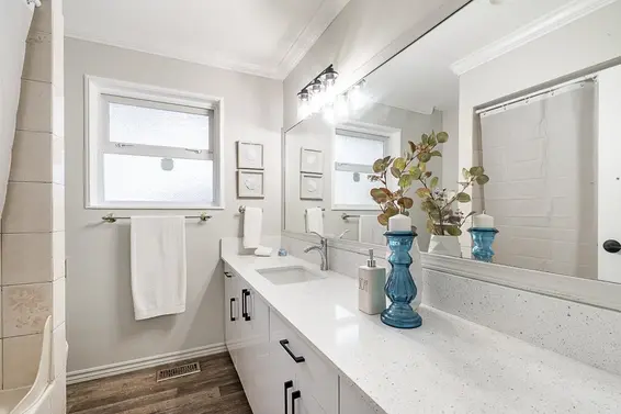 310 Inglewood Avenue, West Vancouver For Sale - image 17