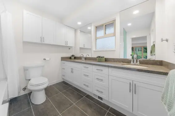 667 Fairway Drive, North Vancouver For Sale - image 15