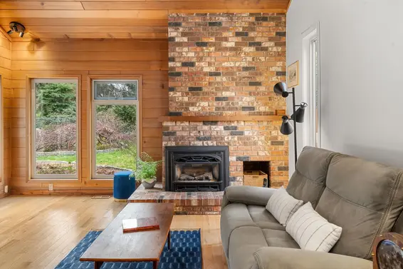 667 Fairway Drive, North Vancouver For Sale - image 4