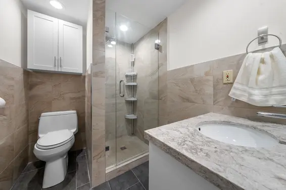 667 Fairway Drive, North Vancouver For Sale - image 9