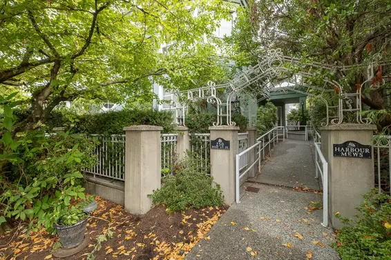 304 250 West 4Th Street, North Vancouver For Sale - image 22