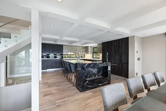 445 Mountain Drive, Lions Bay For Sale - image 11