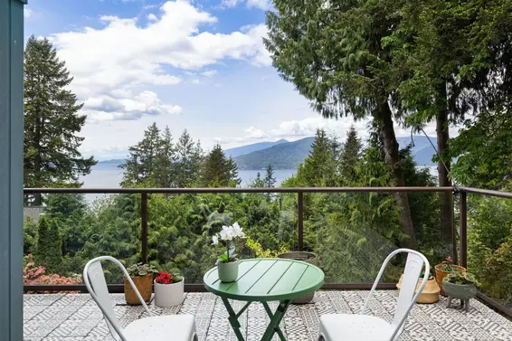 445 Mountain Drive, Lions Bay For Sale - image 24