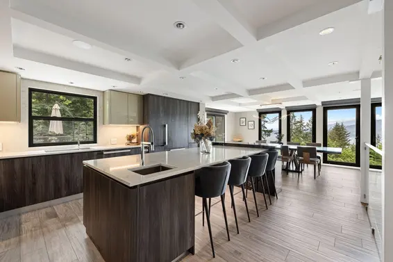 445 Mountain Drive, Lions Bay For Sale - image 8