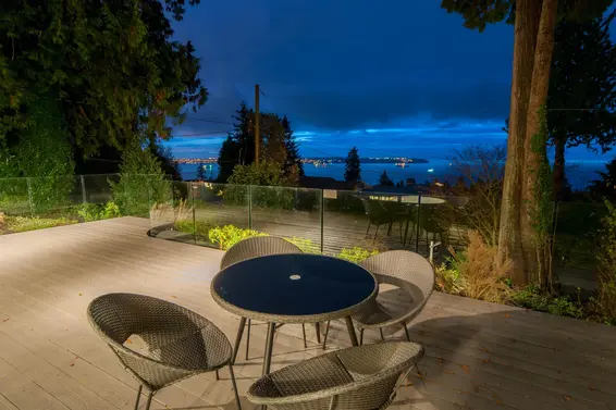 2707 Rosebery Avenue, West Vancouver