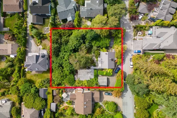 233 Wooddale Road, North Vancouver