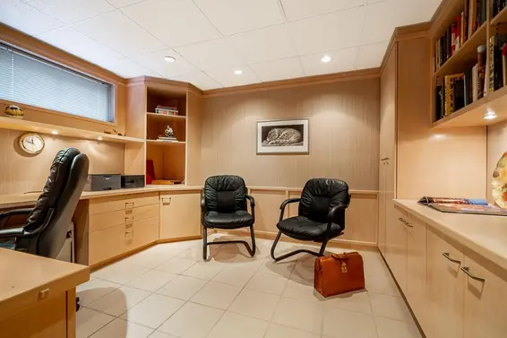 4695 Mapleridge Drive, North Vancouver For Sale - image 22