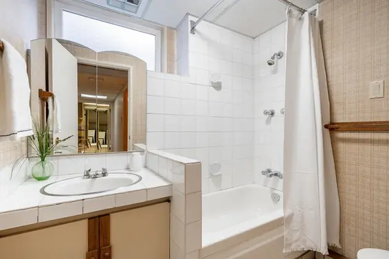 4695 Mapleridge Drive, North Vancouver For Sale - image 28