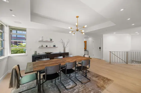 8689 Seascape Drive, West Vancouver For Sale - image 11