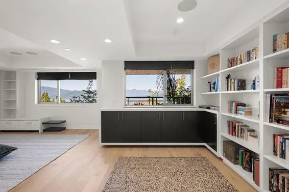 8689 Seascape Drive, West Vancouver For Sale - image 19