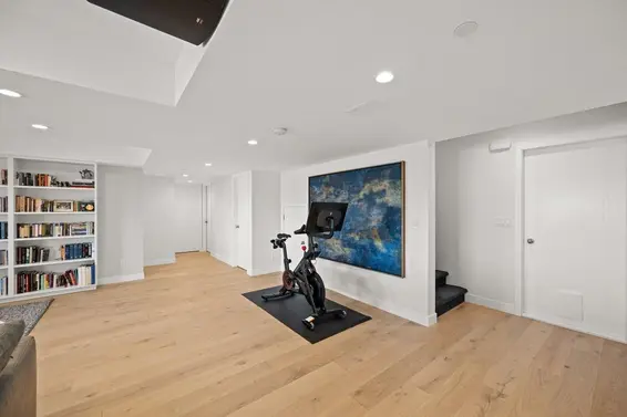 8689 Seascape Drive, West Vancouver For Sale - image 28