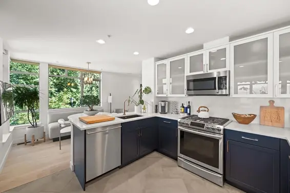 8689 Seascape Drive, West Vancouver For Sale - image 8