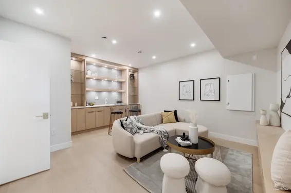 971 Adderley Street, North Vancouver For Sale - image 31
