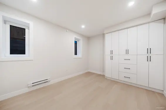 971 Adderley Street, North Vancouver For Sale - image 35